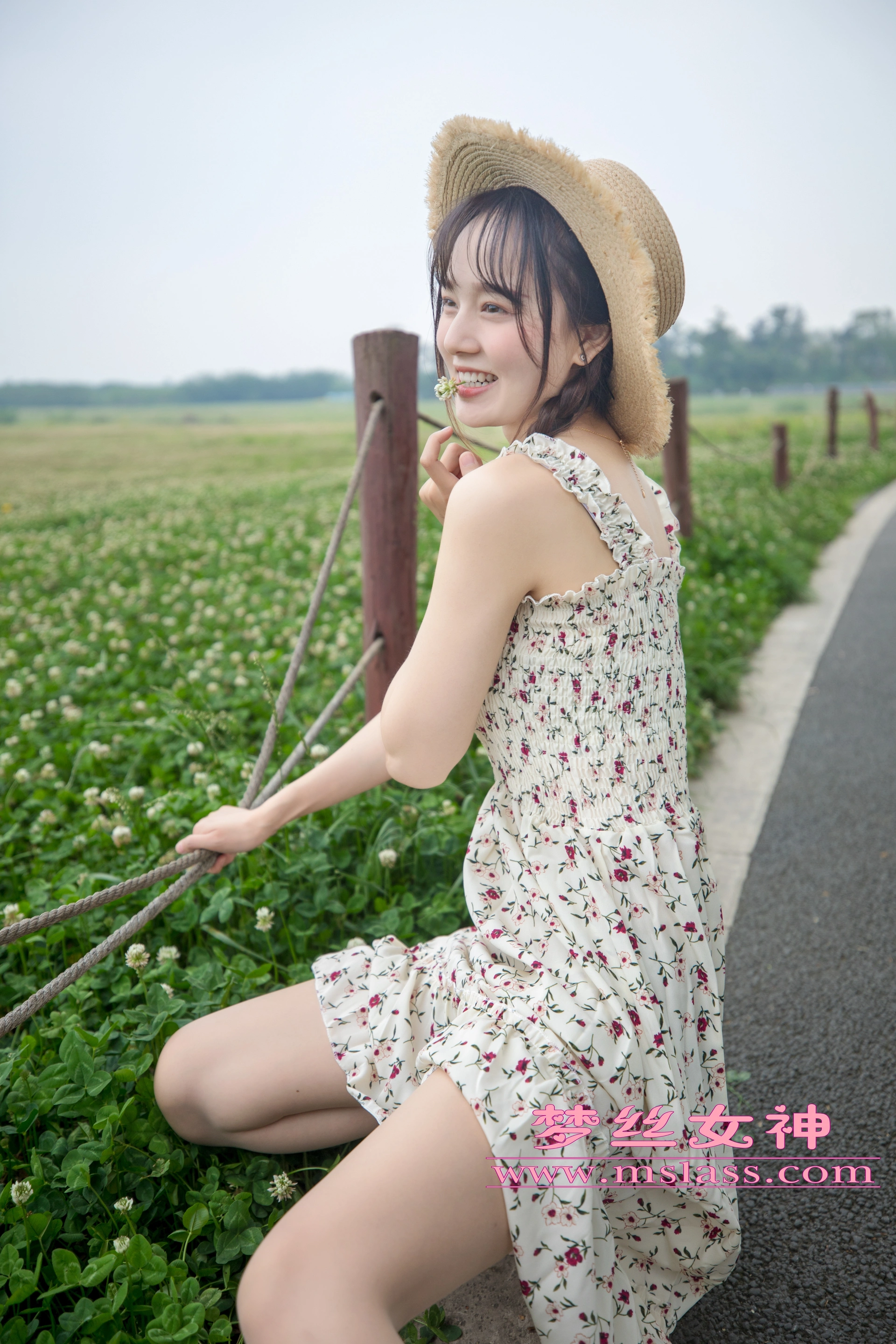 MSLASS梦丝女神 - 2019.05.13 NO.016 玥玥 田园的萌妹 2