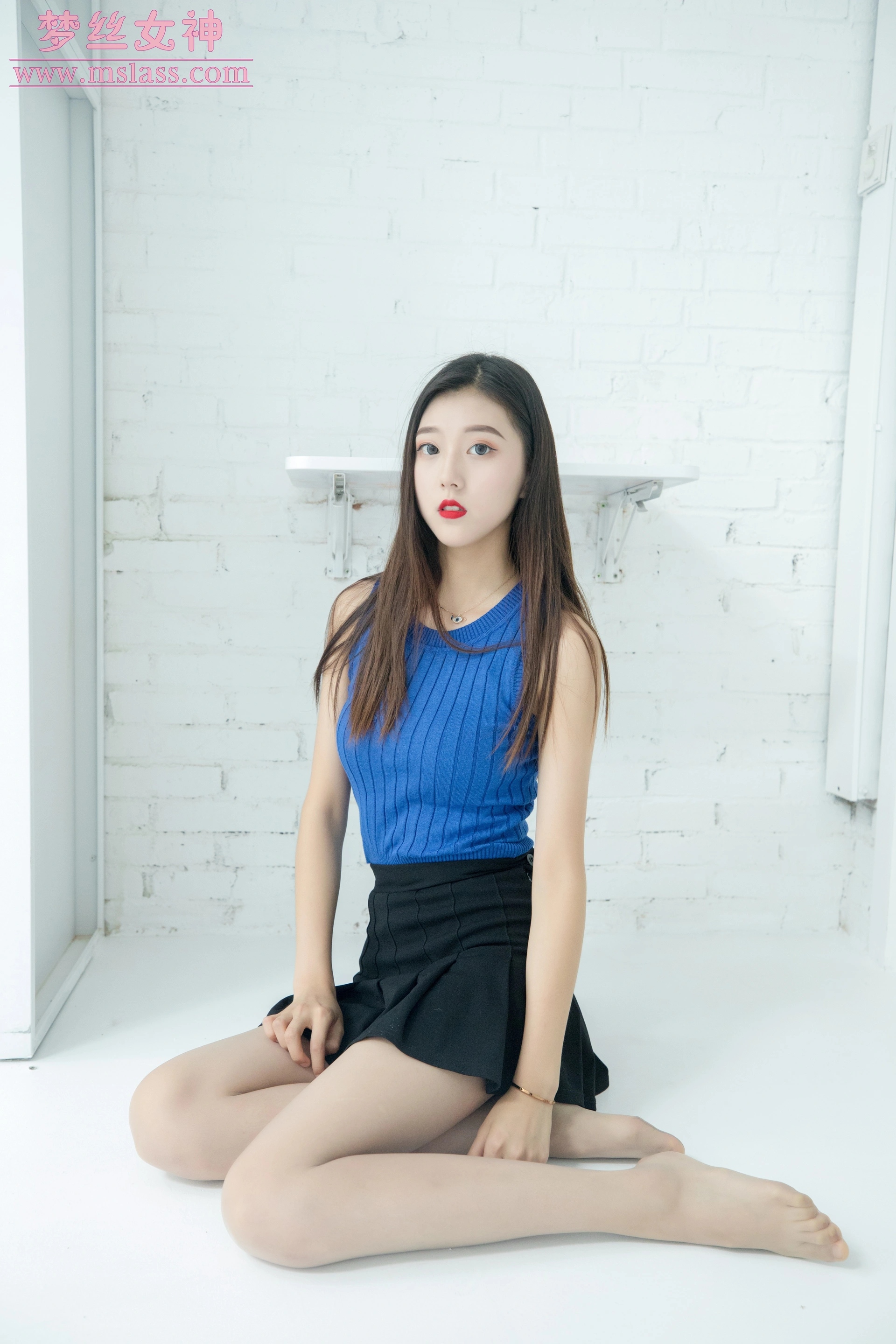 MSLASS梦丝女神 - 2019.06.08 NO.028 舒蕾 艺术空间丝袜美腿 2